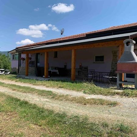 Varsi La Casa Sulla Collinaヴィラ エクステリア 写真