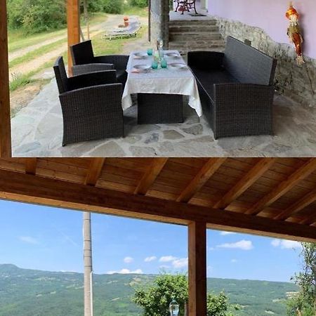 Varsi La Casa Sulla Collinaヴィラ エクステリア 写真